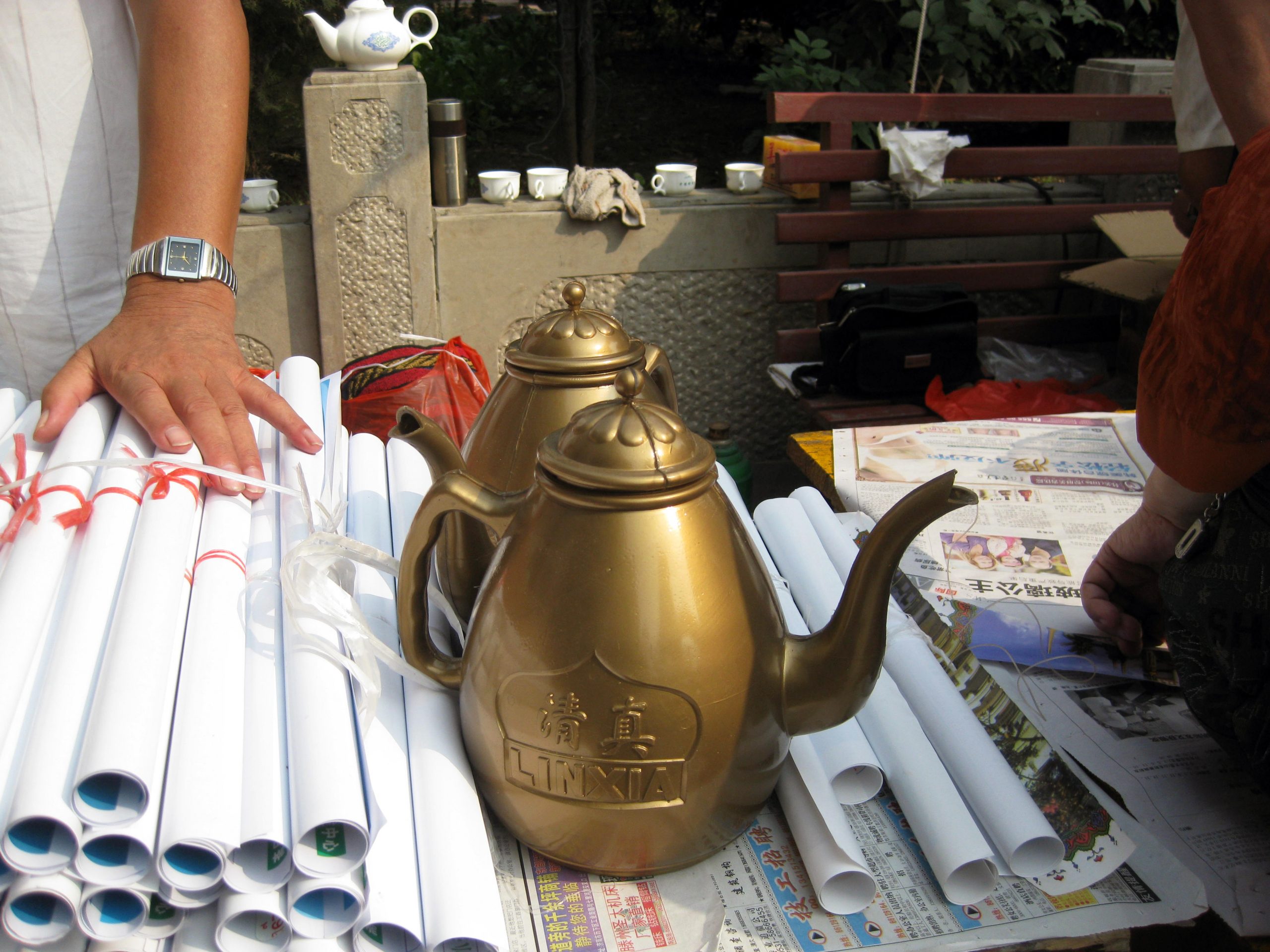 A plastic pitcher being sold in front of a mosque in Ji’nan, Shandong; Photo courtesy of the author.