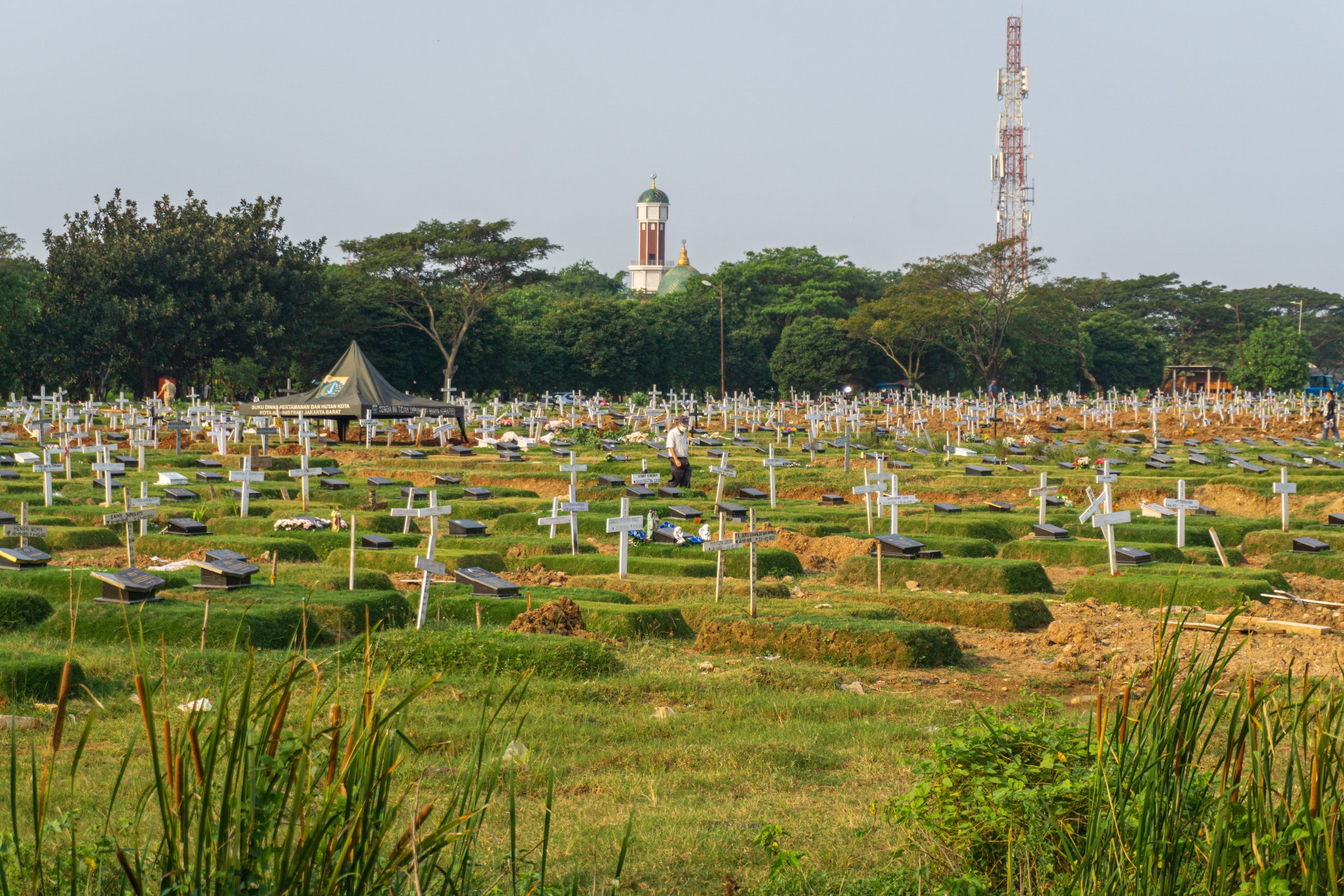 Tegal Alur public cemetery in Jakarta, Indonesia. Image: Shutterstock.