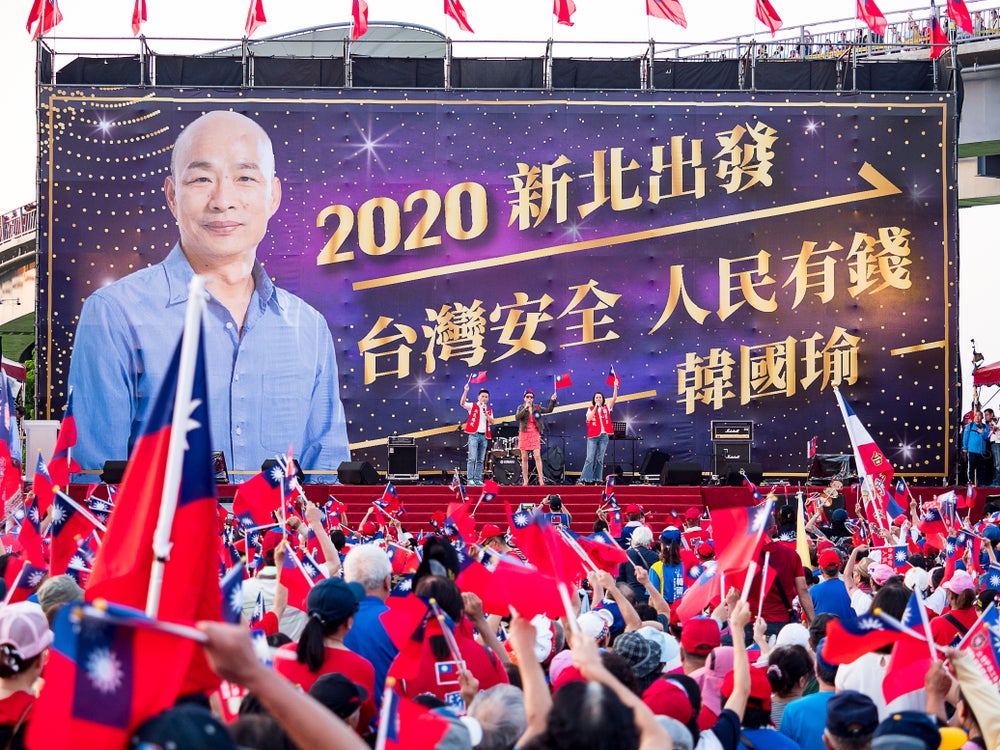 New Taipei city, Taiwan: the KMT’s presidential candidate, Han Kuo-yu, holds a momentum party about 350,000 people in the Triple Happiness Water Park, September 8 2019. Ricky kuo / Shutterstock.com