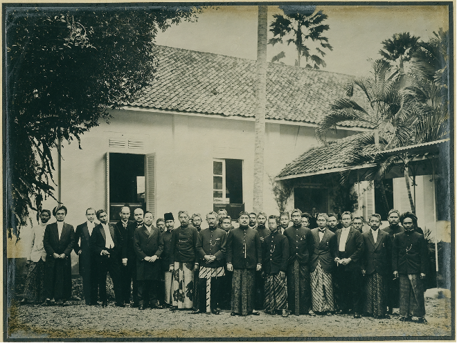Figure 5. ‘Installation of the Regency Council in Buitenzorg (1926-1929).’ Source: Leiden University Libraries, Digital Collections, Southeast Asian and Caribbean (KITLV) Images, KITLV A17.