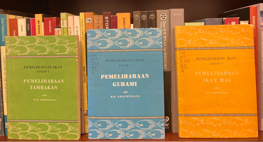 Figure 8. Ardiwinata’s ‘buku-buku ketjil’ or little books about Indonesian food fishes. Source: photo by author.